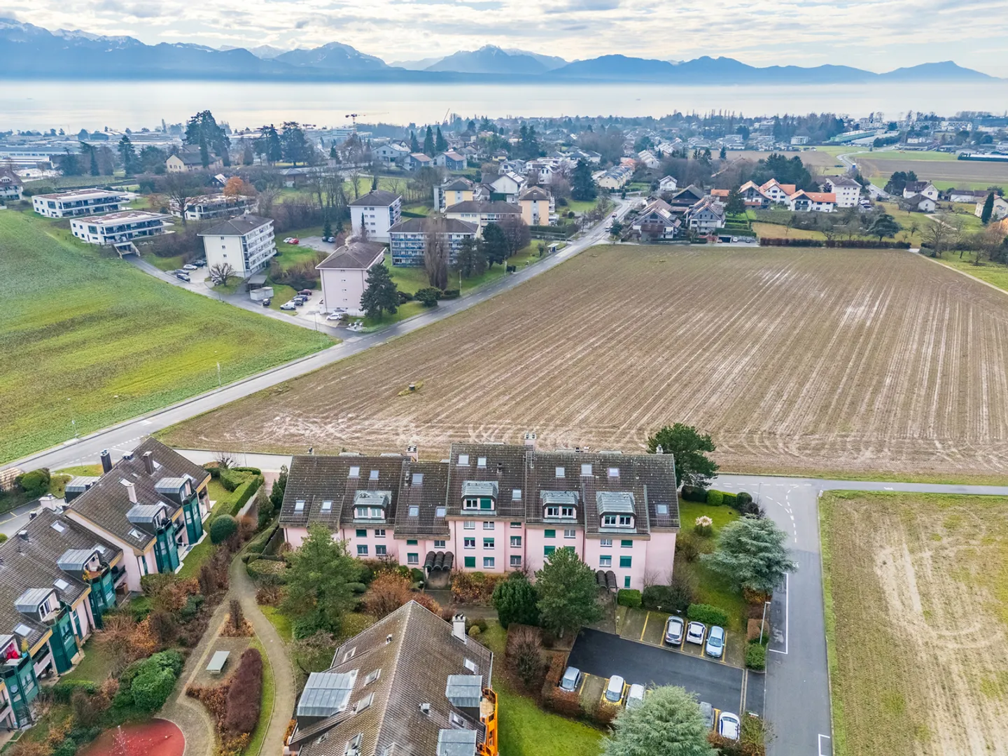 Charmant Appartement Duplex avec Vue Lac - Photo 11 sur 13