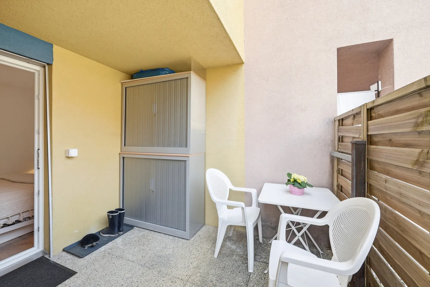 Fully renovated 2.5 room apartment close to everything - Photo 9 of 13