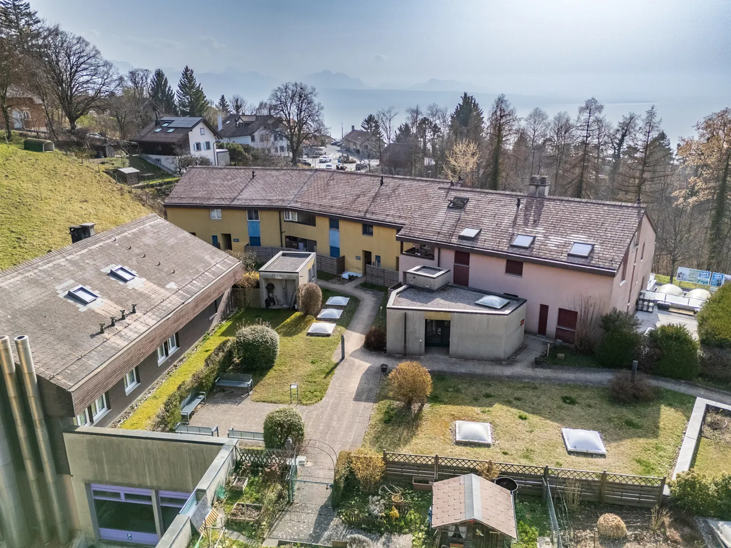 Fully renovated 2.5 room apartment close to everything - Photo 11 of 13