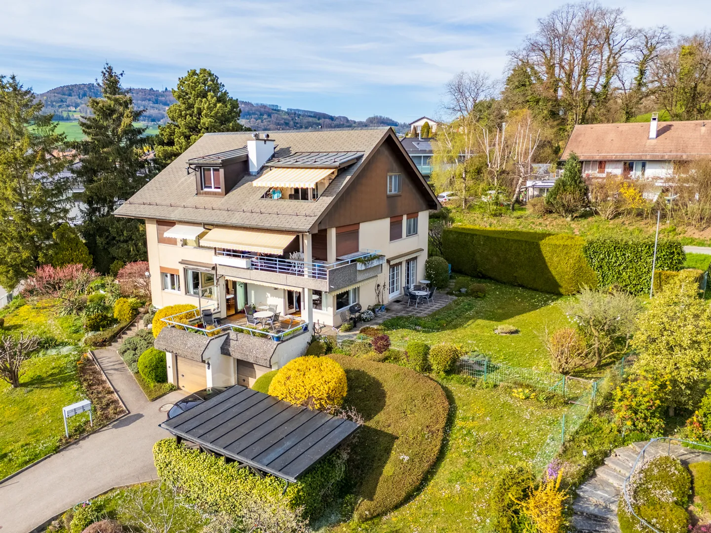 Appartamento luminoso con vista lago - Foto 2 di 13