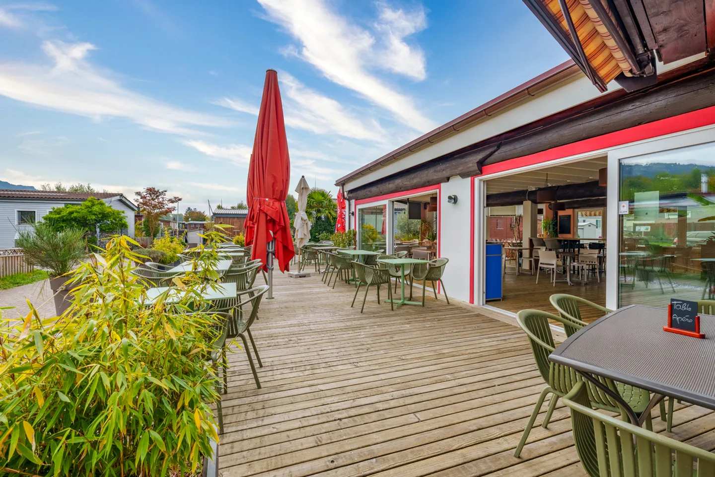 Ristorante in un contesto privilegiato sulle rive del lago di Neuchâtel - Foto 6 di 13