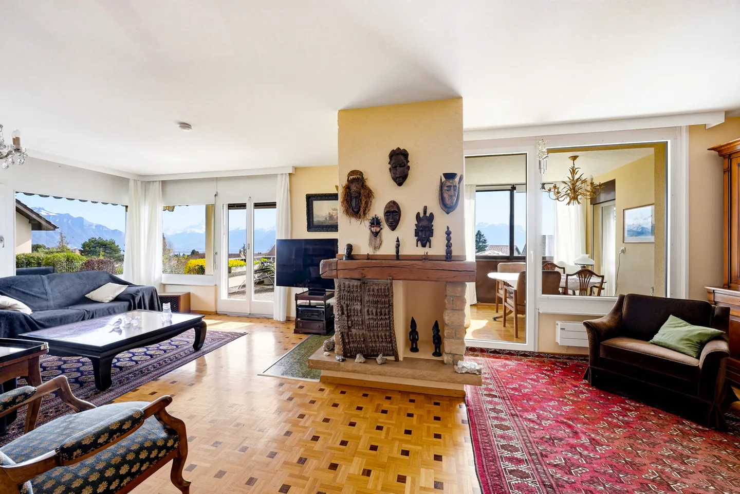 Appartamento di 4,5 locali con giardino, vista lago e montagne - Foto 3 di 13