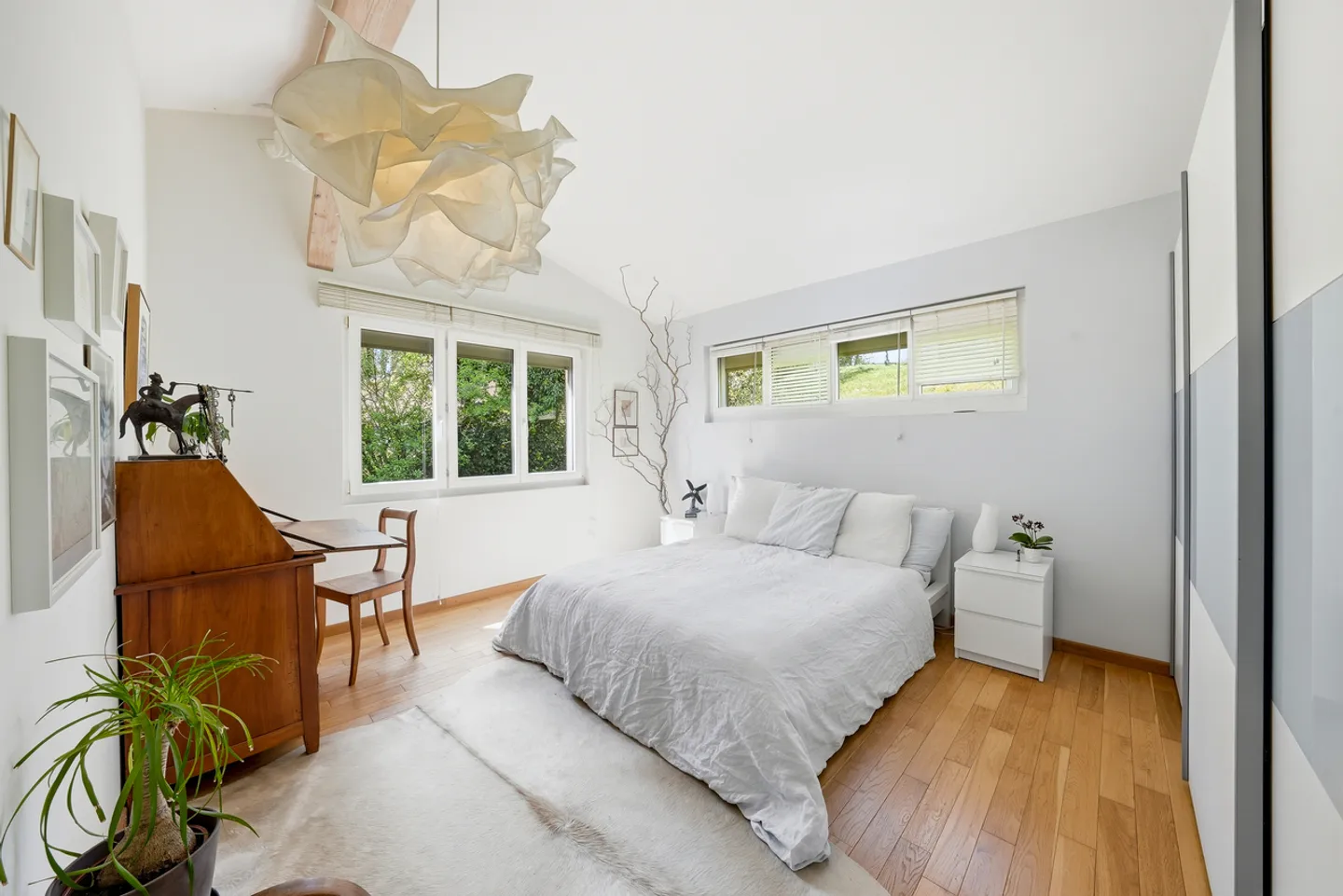 Large bright villa with lake view and rental yield - Photo 12 of 13