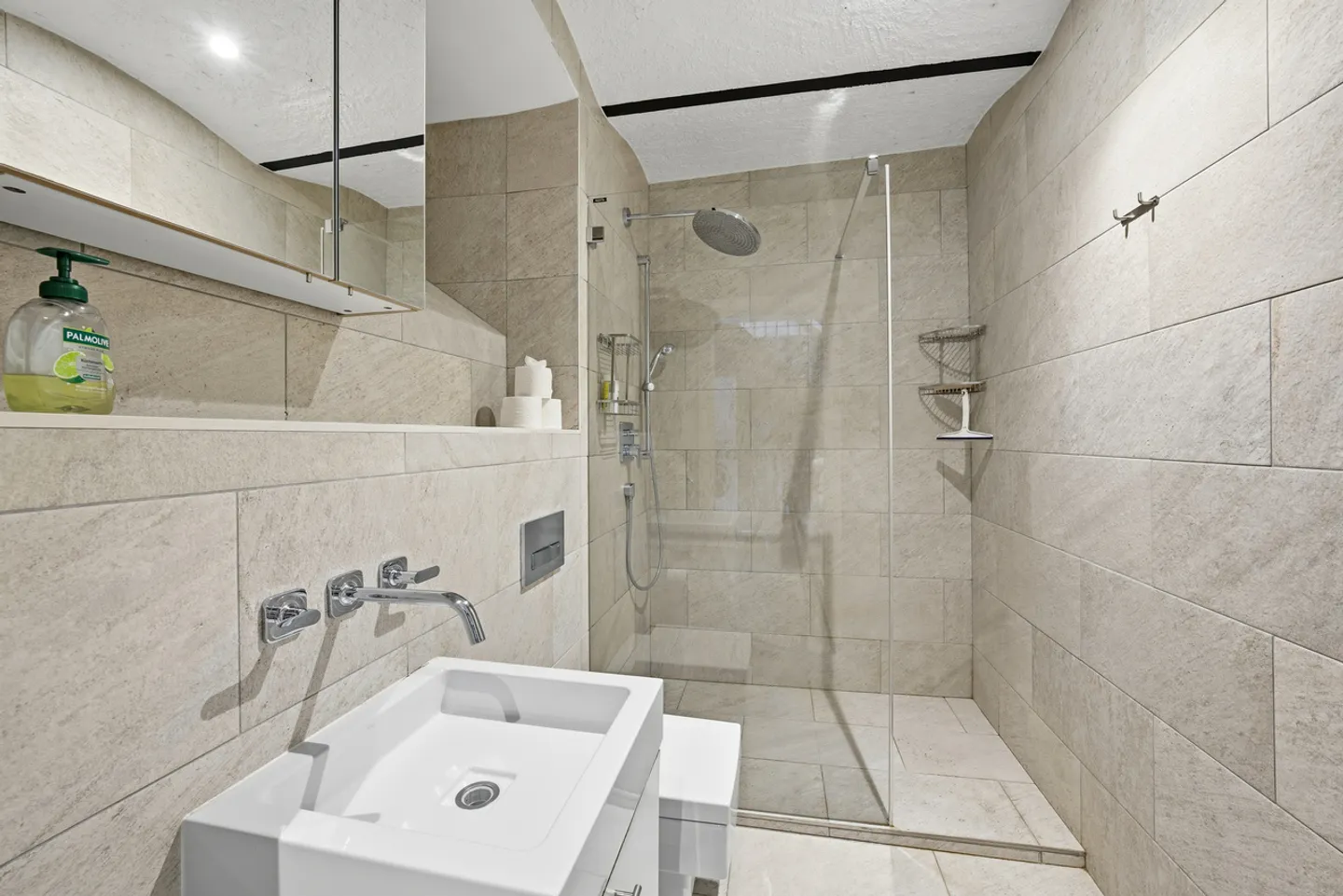 Maison Charmante avec Vue Lac - Photo 10 sur 13