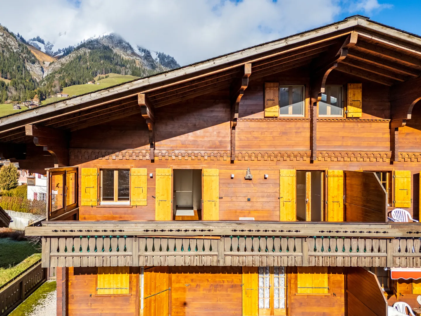 Appartamento 4.5 locali con vista panoramica a 20 min. da Gstaad - Foto 2 di 13