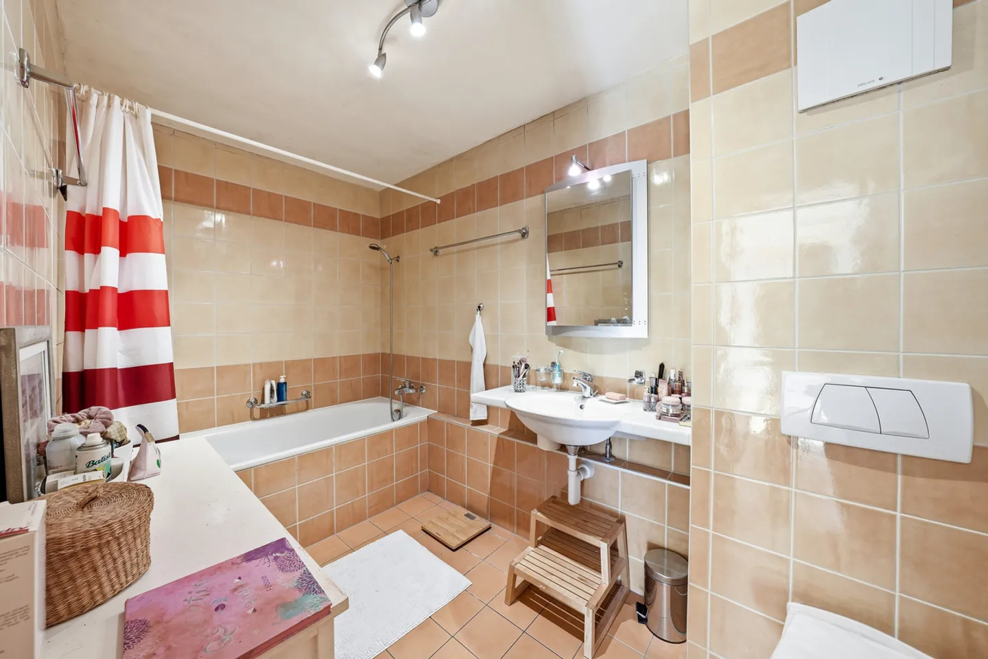 Maison mitoyenne spacieuse - Photo 4 sur 12