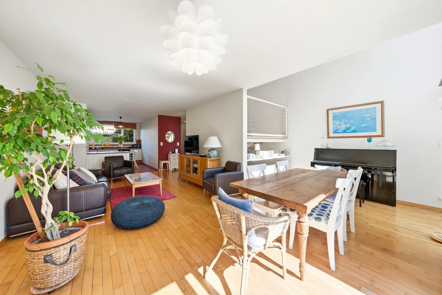 Maison mitoyenne spacieuse - Photo 3 sur 12
