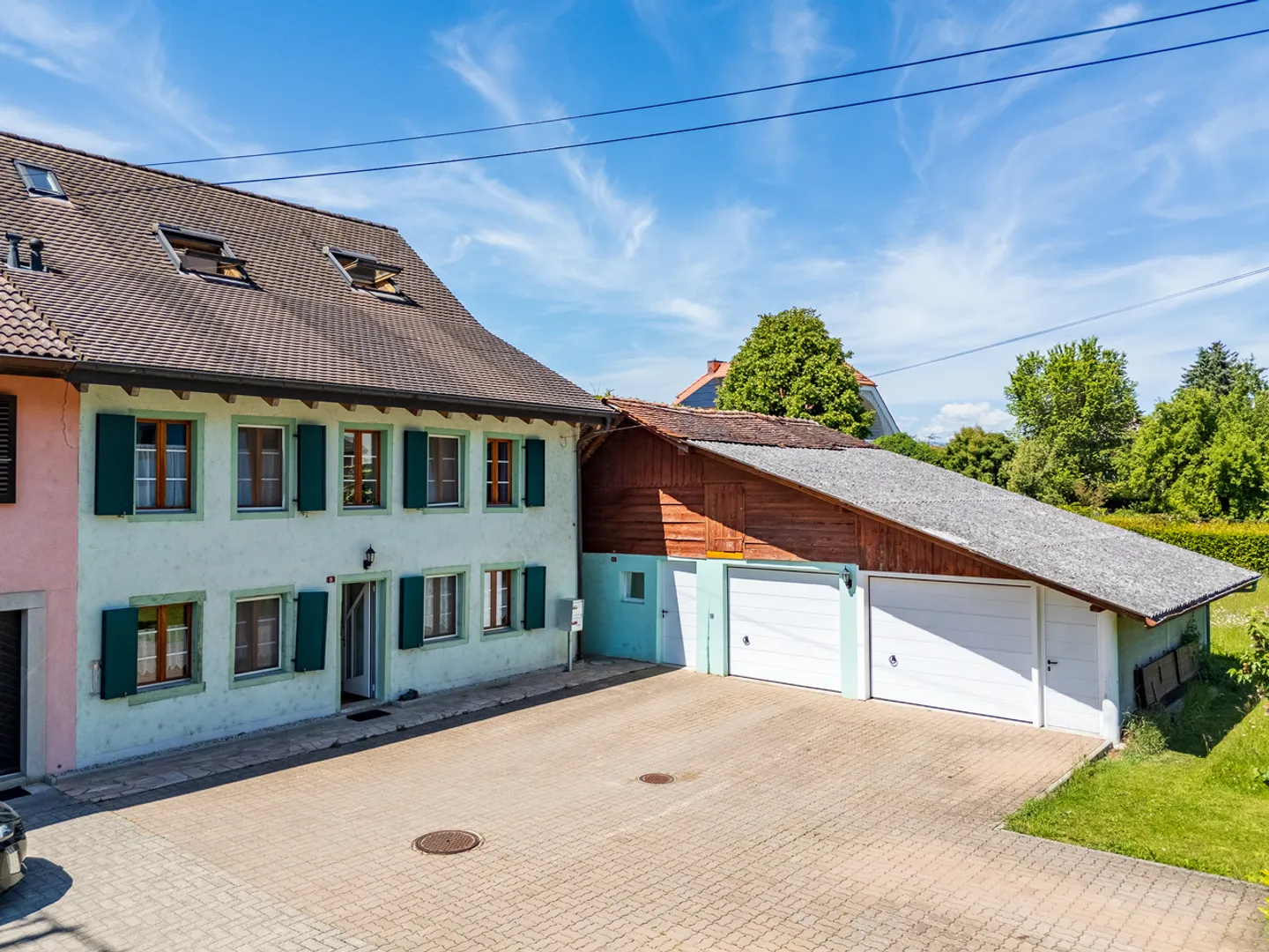 Renovated village house with 2 apartments - Photo 2 of 13