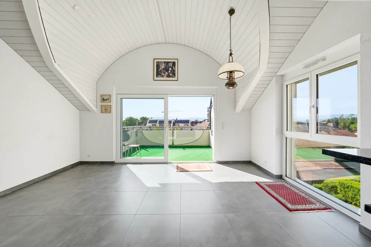 3,5-Zimmer-Penthouse-Wohnung mit freiem Blick im Stadtzentrum - Foto 8 von 13