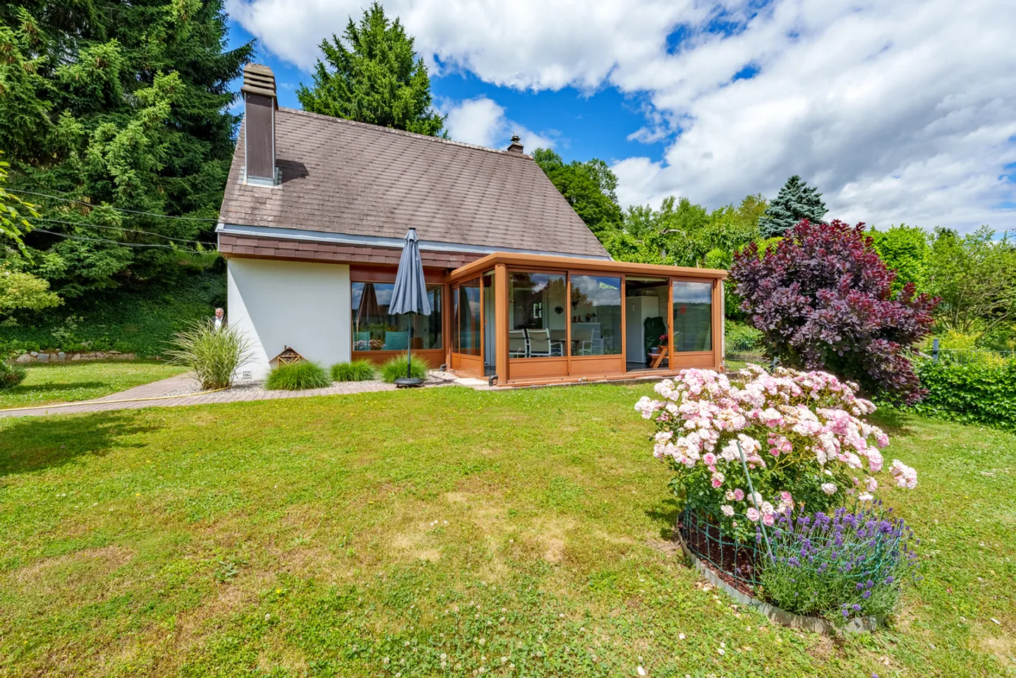 Superbe villa familiale de 5.5 pièces avec grand jardin et vue dégagée - Foto 2 di 13