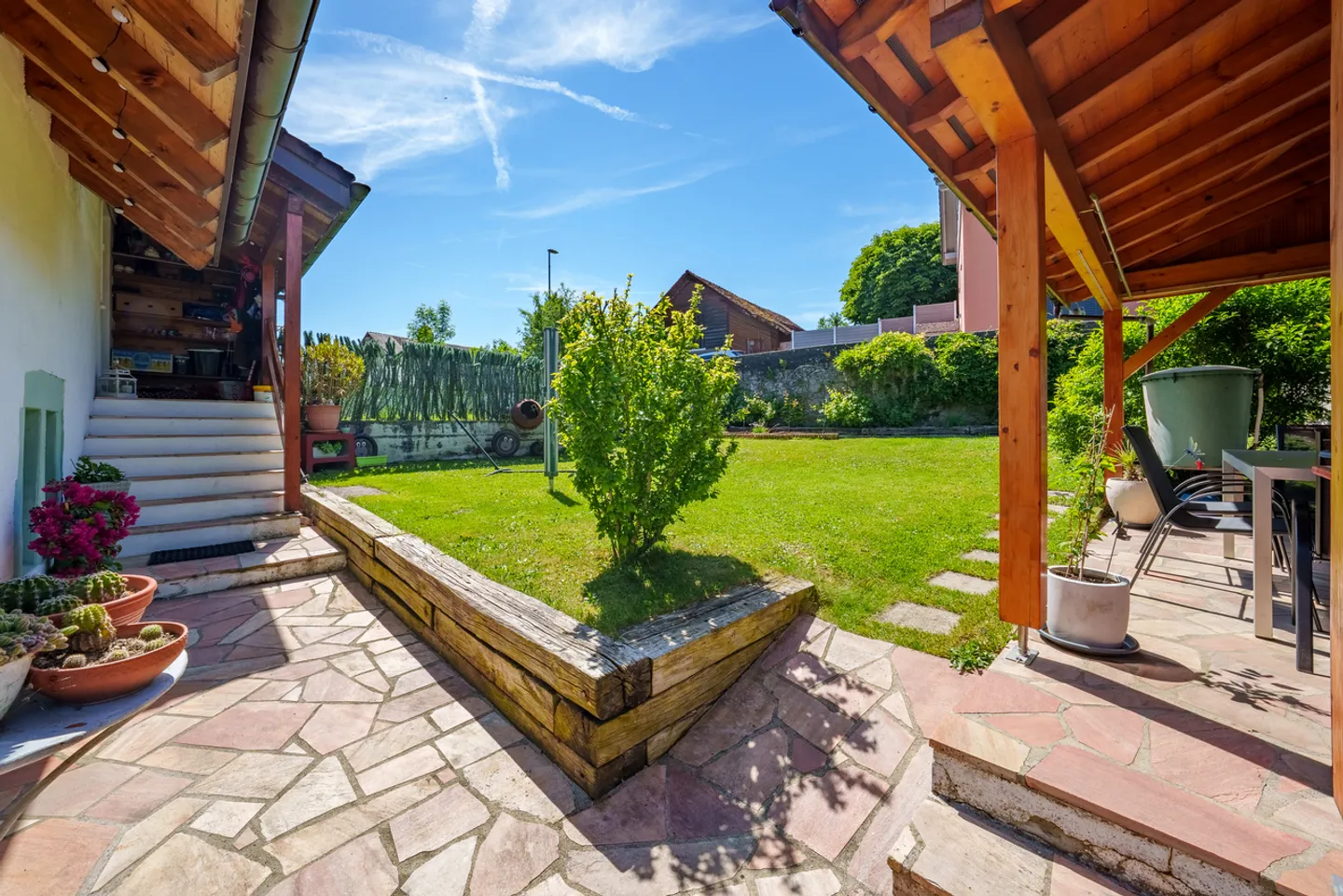 Charmant Appartement Duplex avec Jardin - Photo 3 sur 13