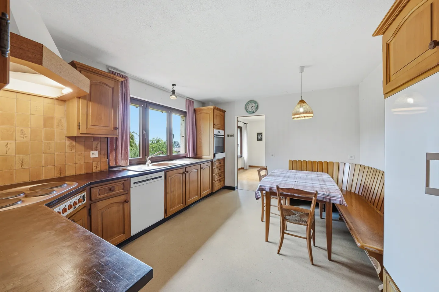 Detached house on large plot with a view of the lake - Photo 7 of 13