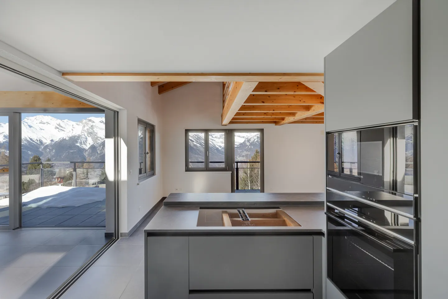 Chalet eccezionale ristrutturato nel 2024 - Vista panoramica sulle Alpi - Foto 4 di 13