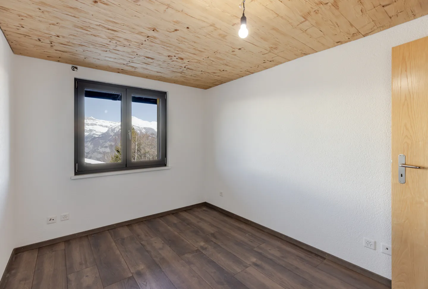 Chalet eccezionale ristrutturato nel 2024 - Vista panoramica sulle Alpi - Foto 9 di 13