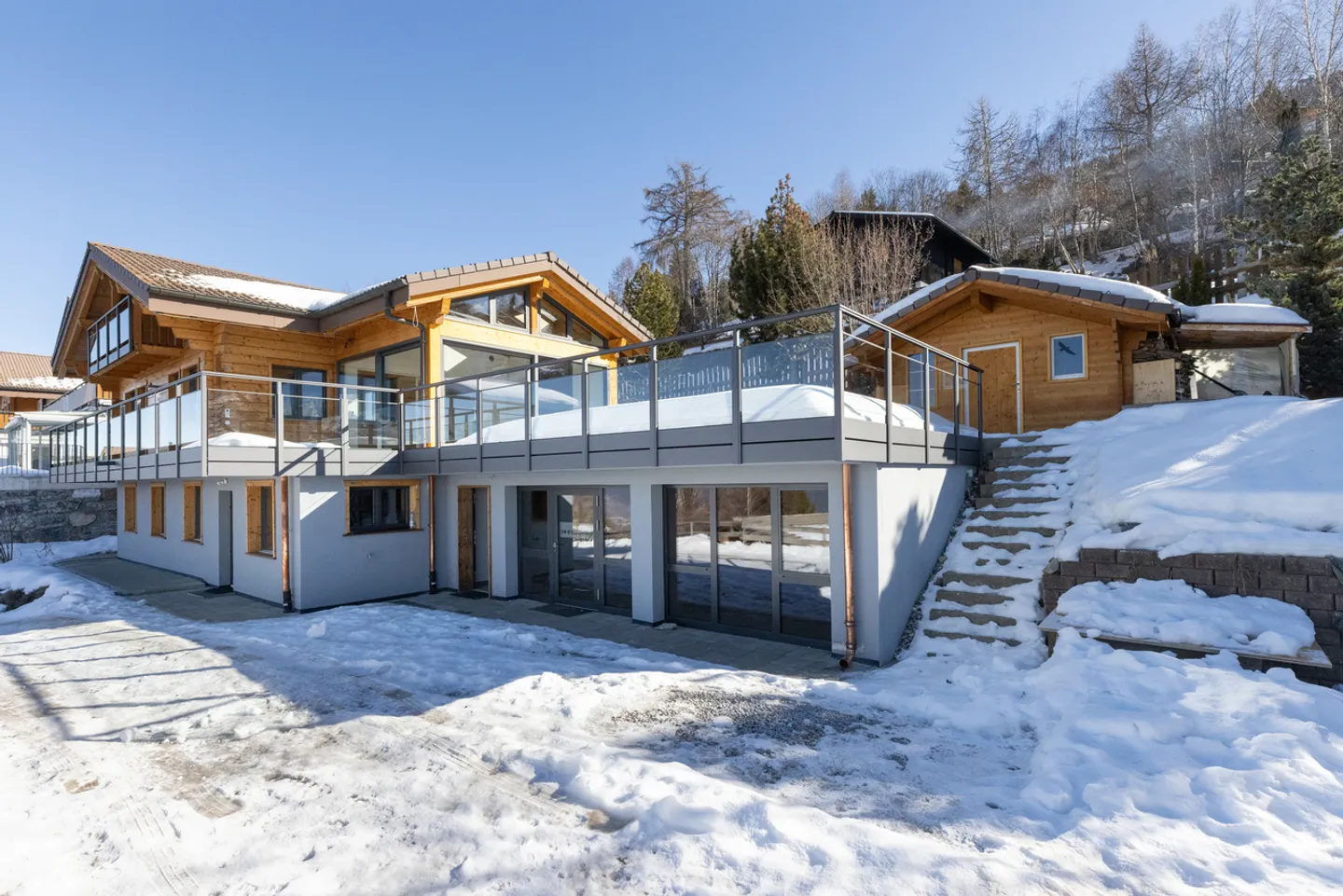 Chalet eccezionale ristrutturato nel 2024 - Vista panoramica sulle Alpi - Foto 2 di 13