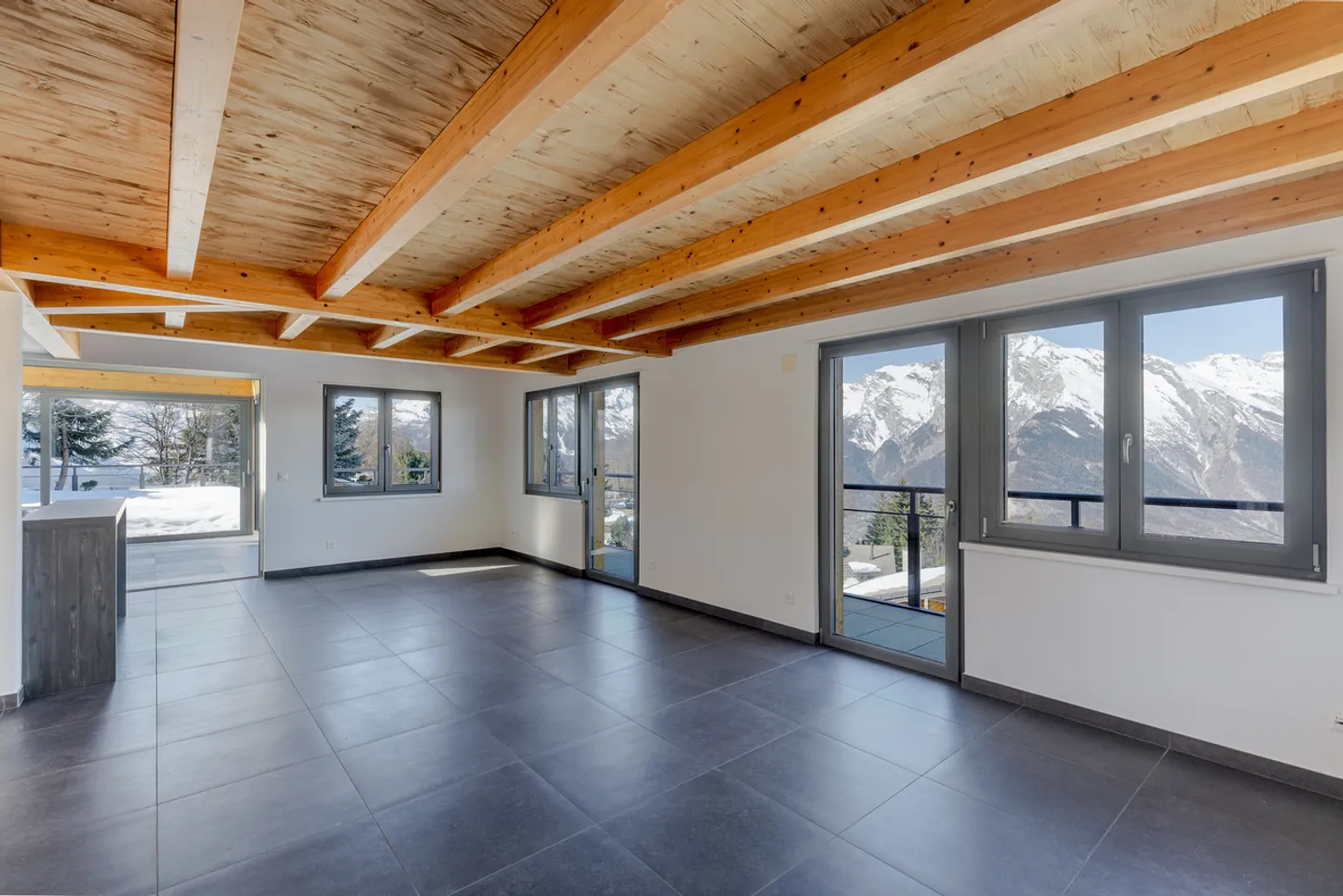 Chalet eccezionale ristrutturato nel 2024 - Vista panoramica sulle Alpi - Foto 6 di 13