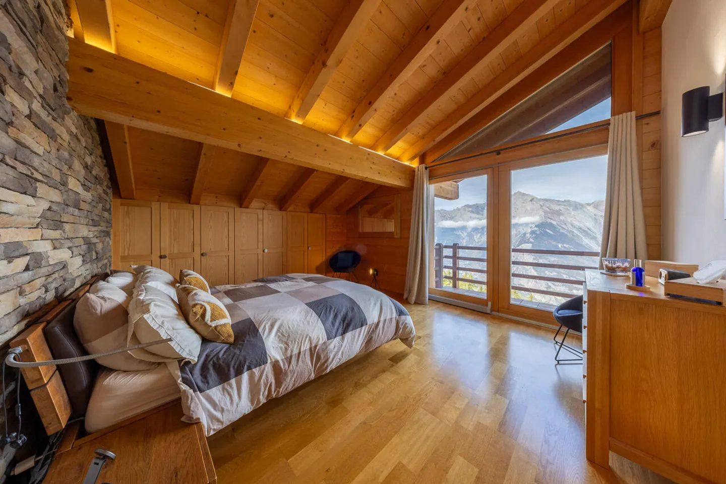 Magnifico chalet con 4 camere nella zona ricercata di Nendaz - Foto 8 di 13