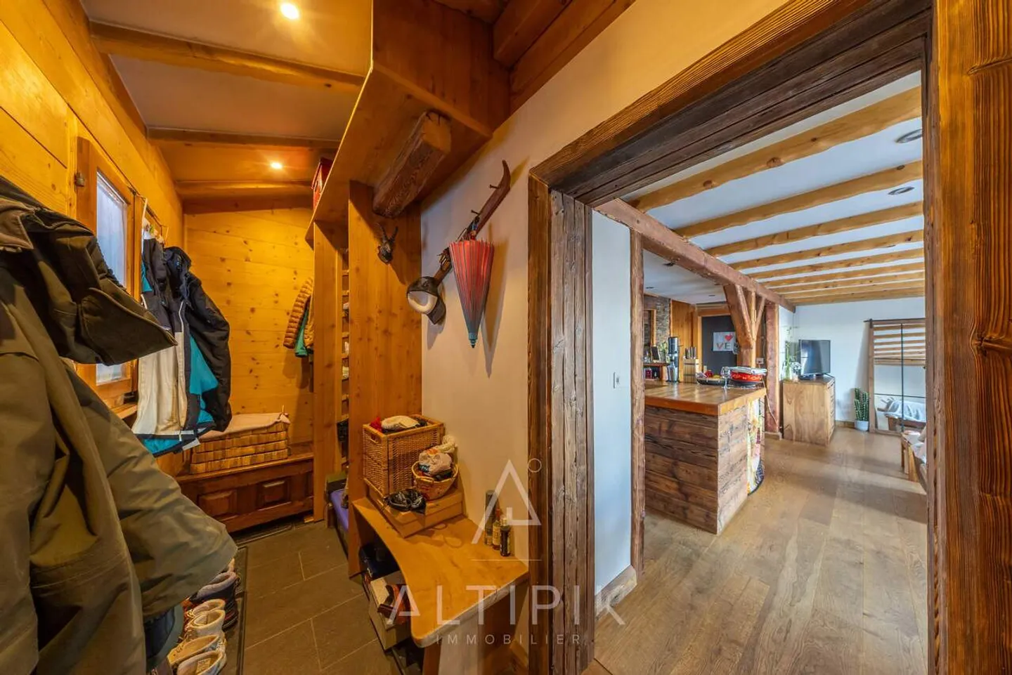 Chalet 3 chambres, superbe vue - vente aux étrangers possible - Photo 8 sur 12