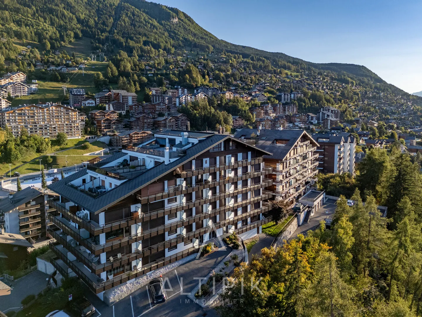 Appartamento ristrutturato con grande balcone d'angolo e vista mozzafiato - Foto 10 di 10