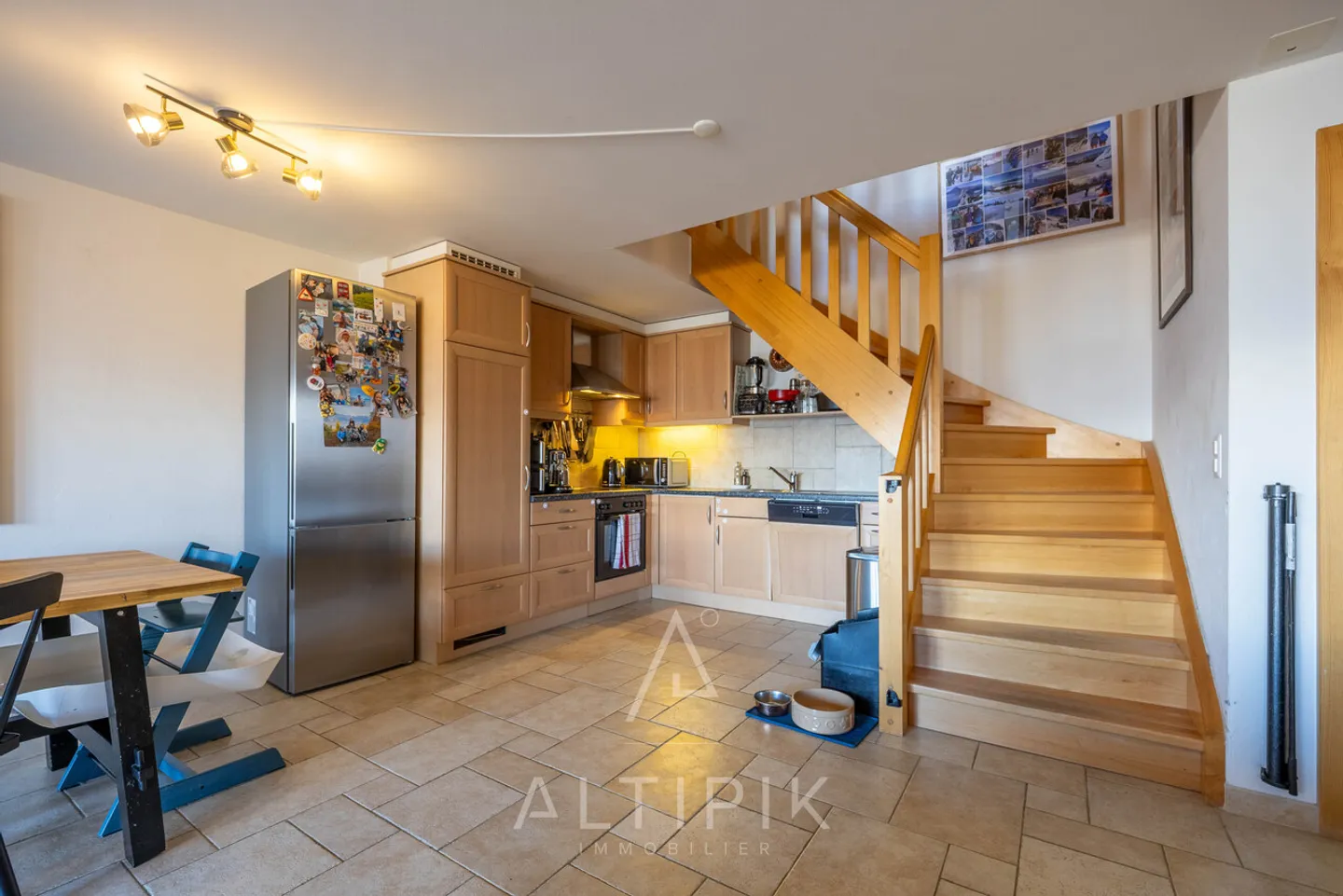 Appartamento con 3 camere da letto in pieno centro con accesso alla piscina - Foto 4 di 13