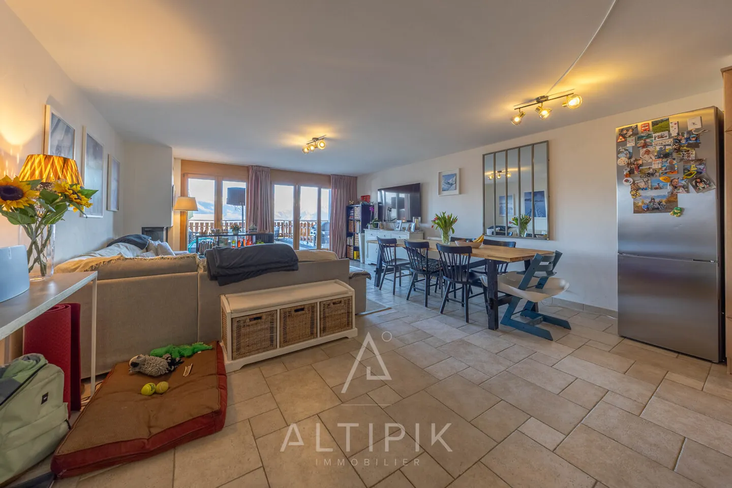 Appartamento con 3 camere da letto in pieno centro con accesso alla piscina - Foto 2 di 13