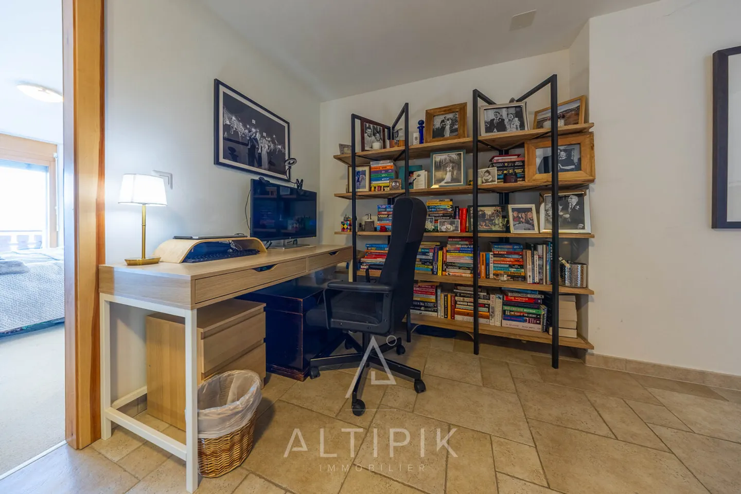 Appartamento con 3 camere da letto in pieno centro con accesso alla piscina - Foto 12 di 13