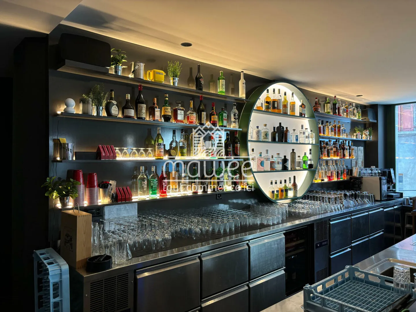 Elegant and prestigious bar-restaurant in the heart of Fully! - Photo 1 of 9