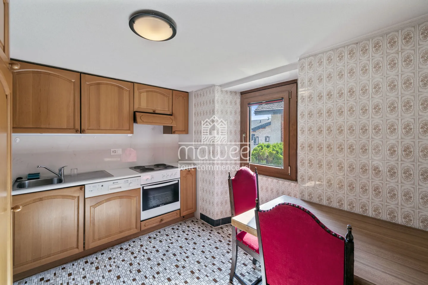 Semi-detached chalet with outbuilding and great potential in Granois - Photo 10 of 13