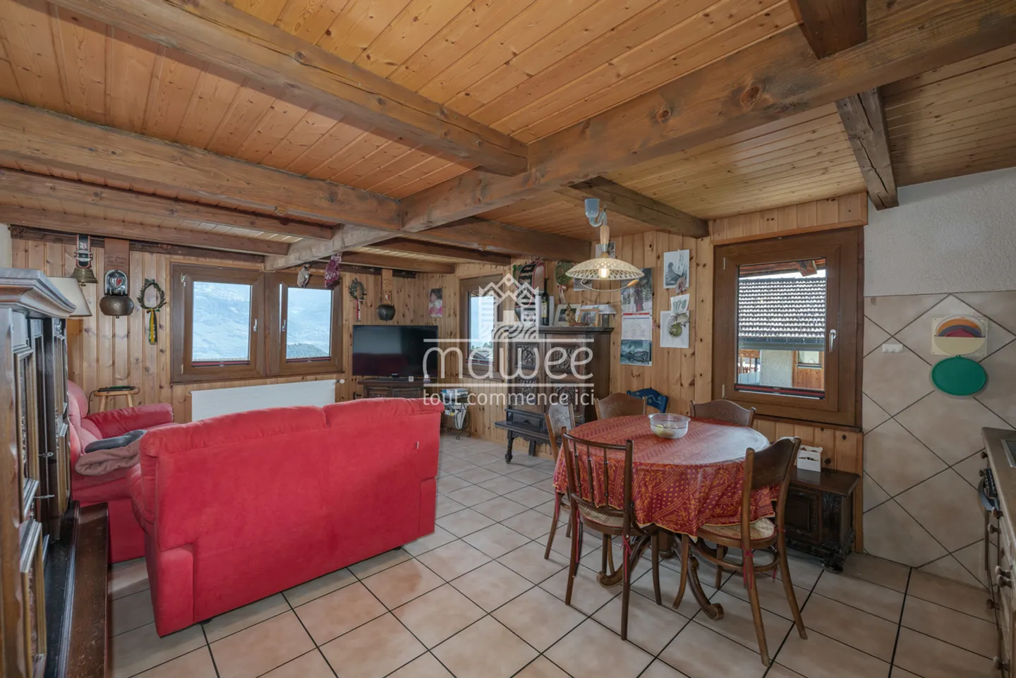 Semi-detached chalet with outbuilding and great potential in Granois - Photo 1 of 13