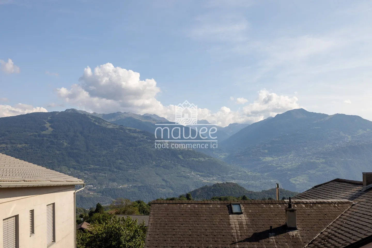 Semi-detached chalet with outbuilding and great potential in Granois - Photo 8 of 13