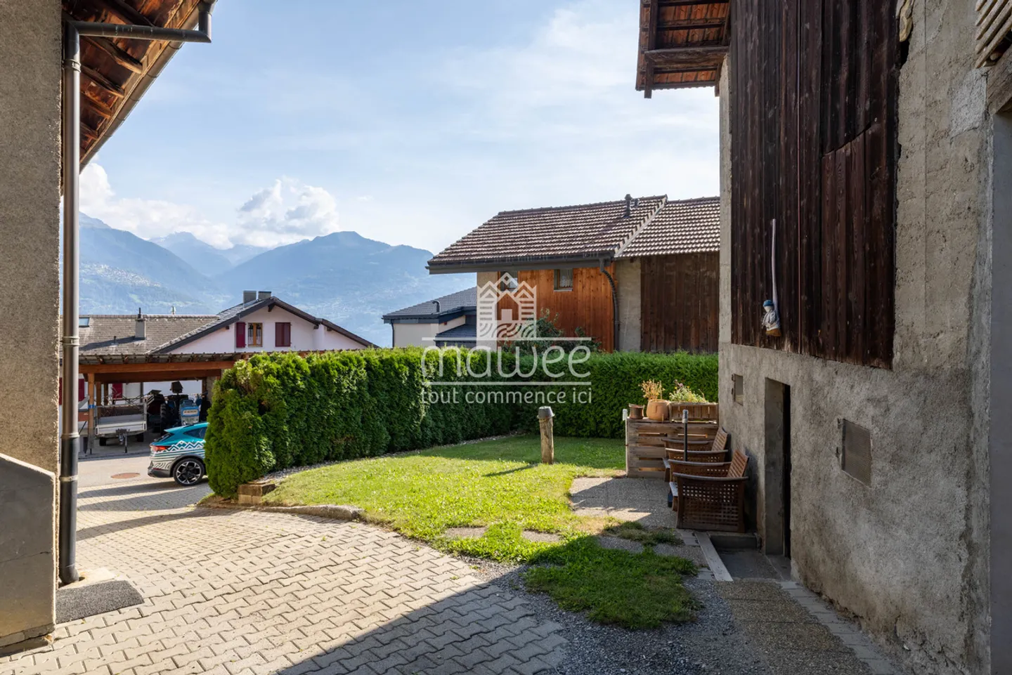 Semi-detached chalet with outbuilding and great potential in Granois - Photo 9 of 13