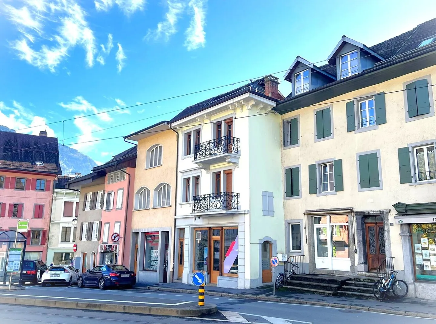 Ertragsgebäude im Zentrum von Bex - Foto 1 von 4