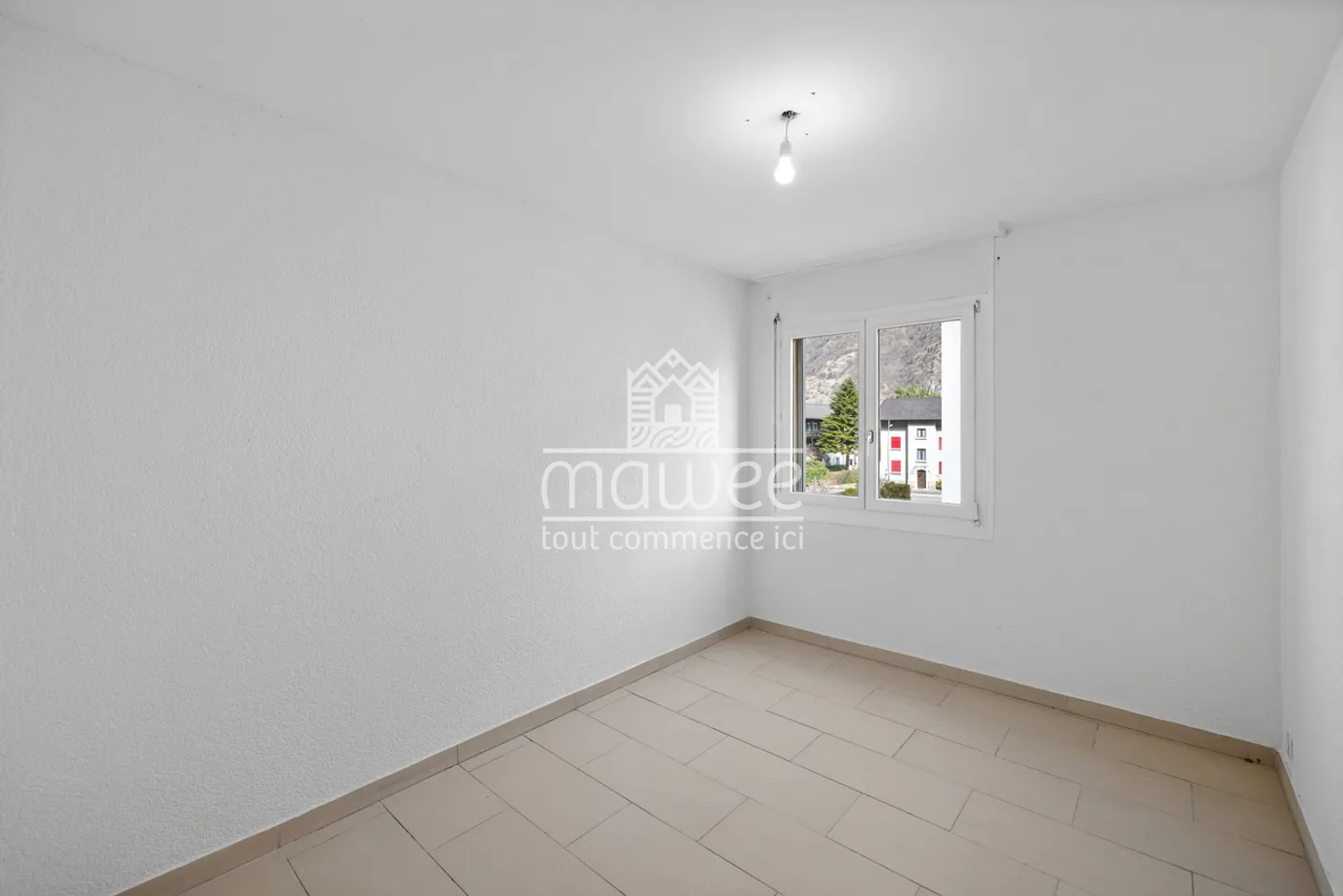 Beautiful 4.5 room apartment with loggia and included parking space - Photo 12 of 13