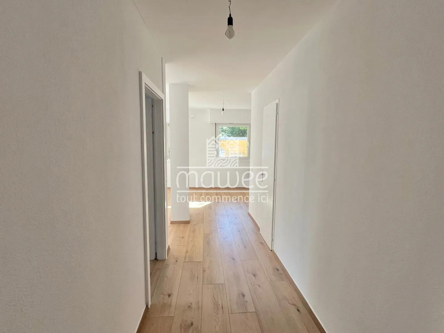 Außergewöhnliche Lage 2,5 Zimmer renoviert -- 5 Minuten vom See! - Foto 6 von 8