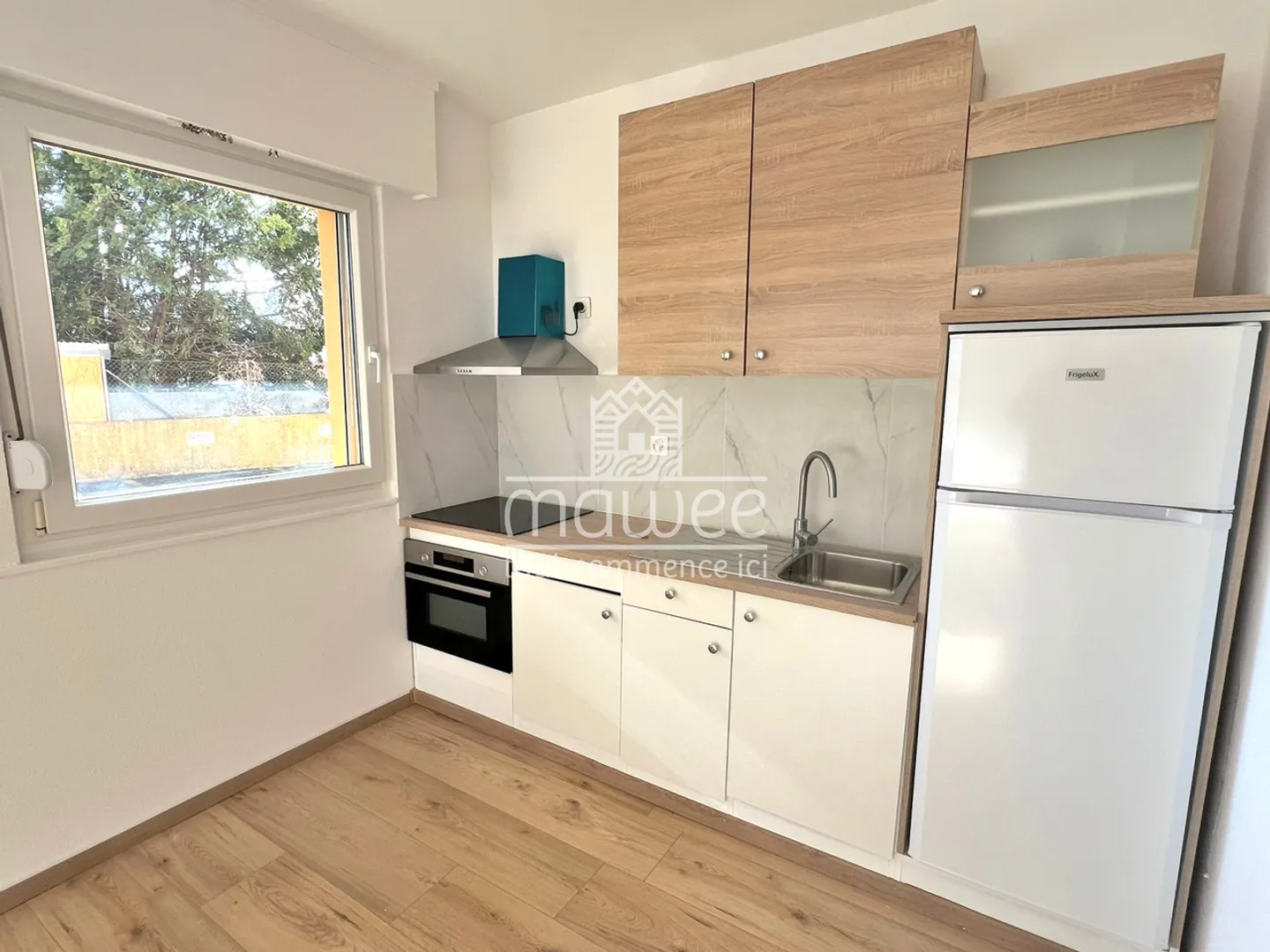 Außergewöhnliche Lage 2,5 Zimmer renoviert -- 5 Minuten vom See! - Foto 4 von 8