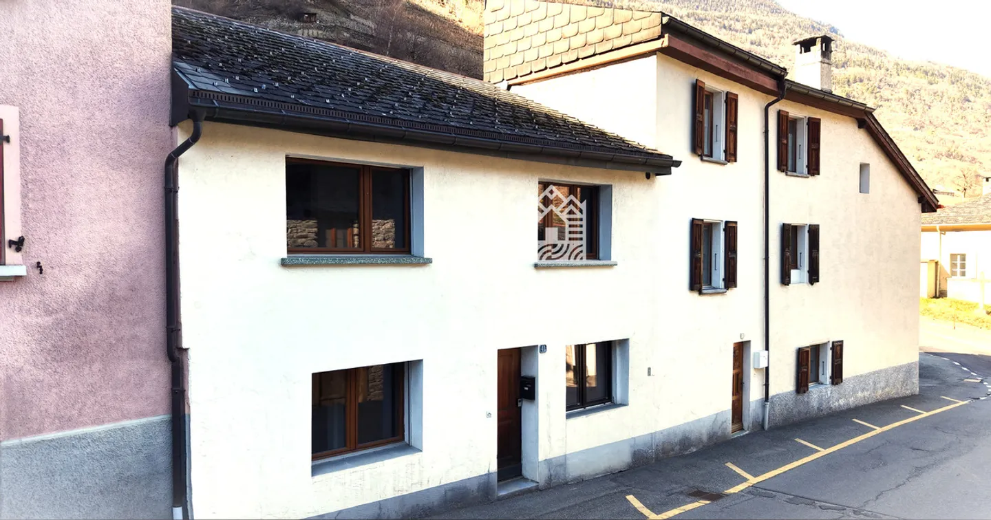 2.5-room duplex apartment - Martigny-Croix (Brocard) - Photo 1 of 7