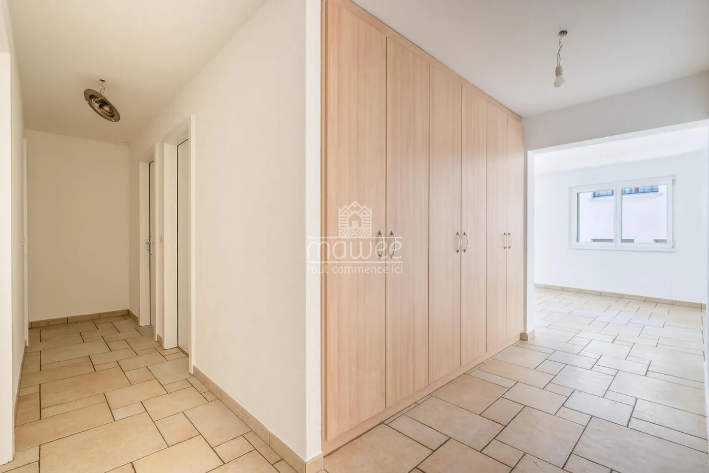 Appartement rénové en 2026 avec grande terrasse dans un petit immeuble - Photo 5 of 13