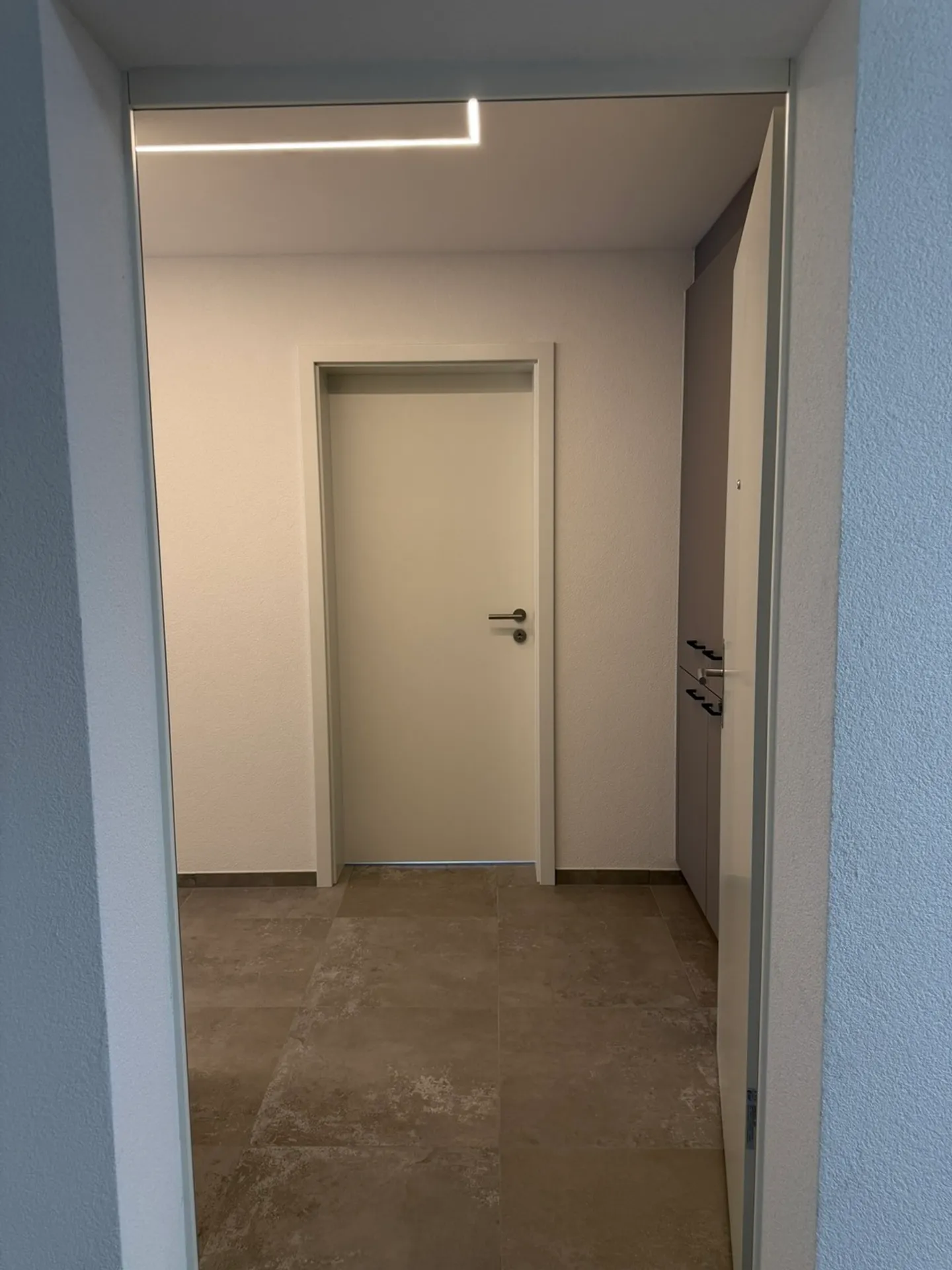 3.5 rooms in Collombey with Loggia in a historic building - Charges and parking spaces included - Photo 7 of 13