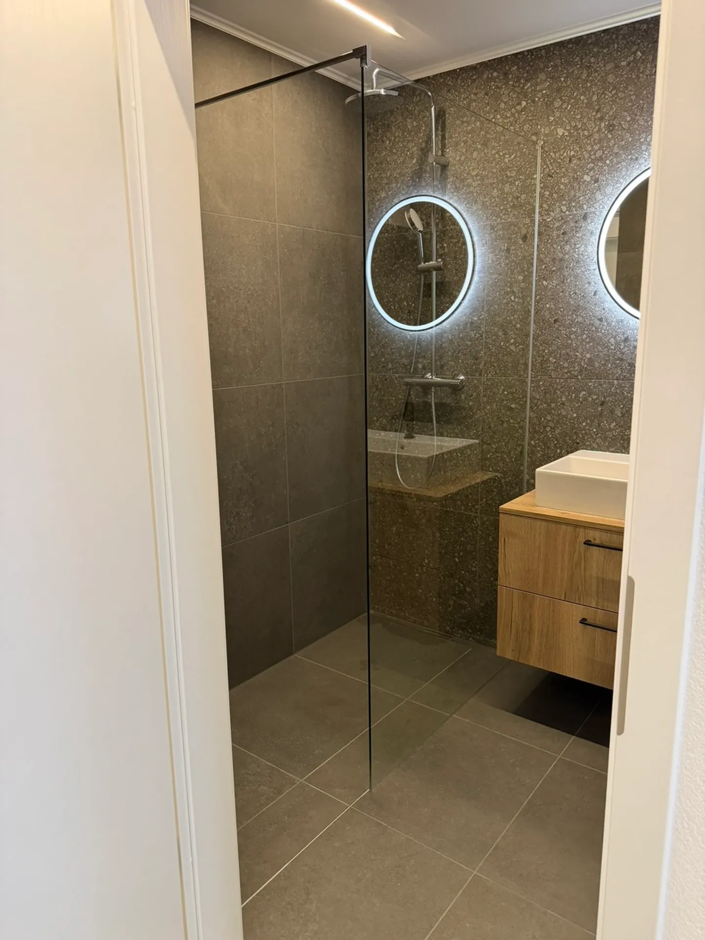3.5 rooms in Collombey with Loggia in a historic building - Charges and parking spaces included - Photo 8 of 13