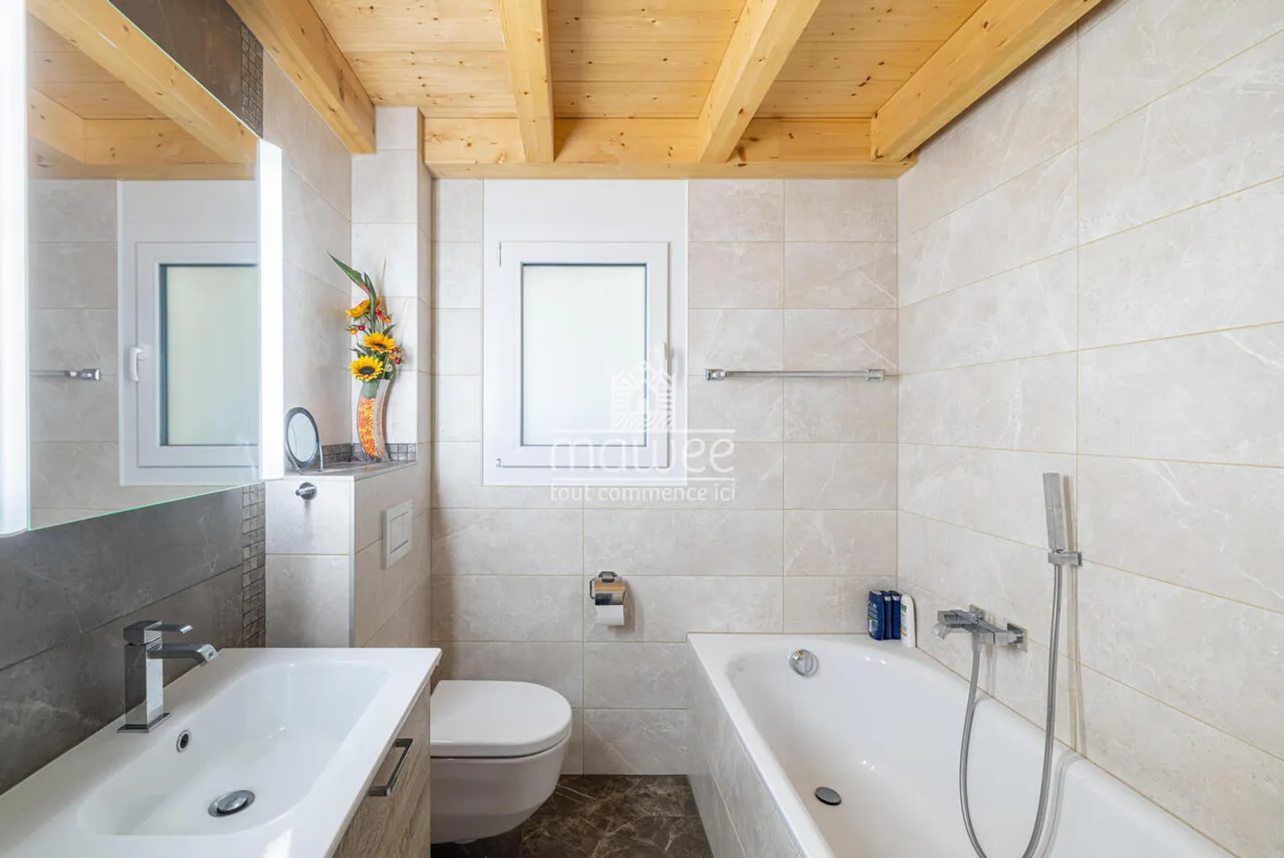 Wunderschöne 4,5 Zimmer mit Mezzanin - Komfort, Volumen und Ruhe - Foto 8 von 13