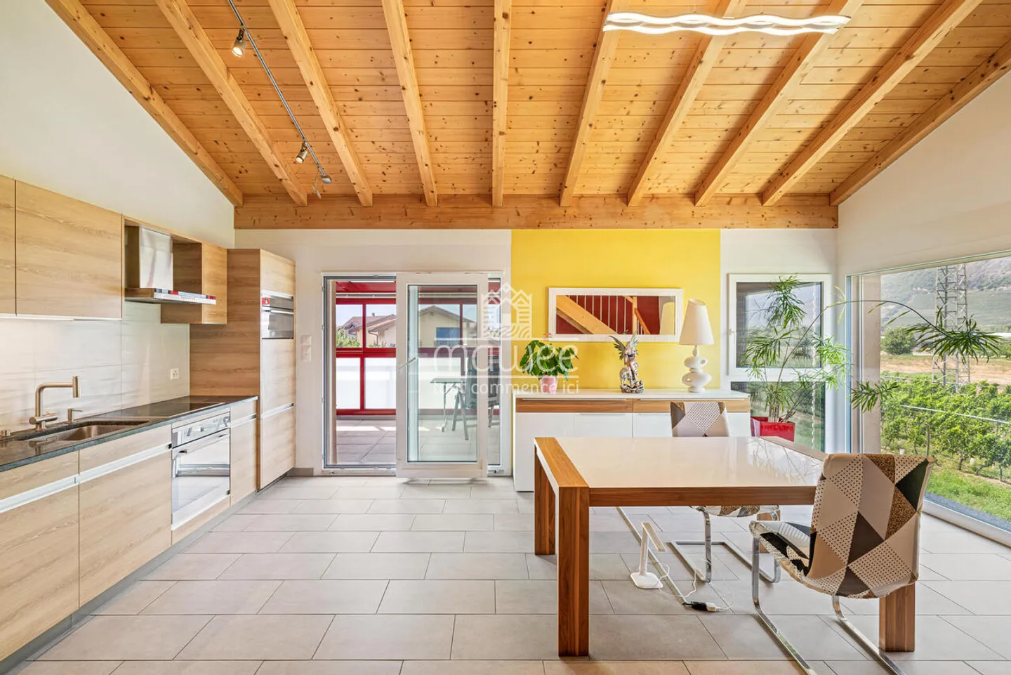 Wunderschöne 4,5 Zimmer mit Mezzanin - Komfort, Volumen und Ruhe - Foto 1 von 13