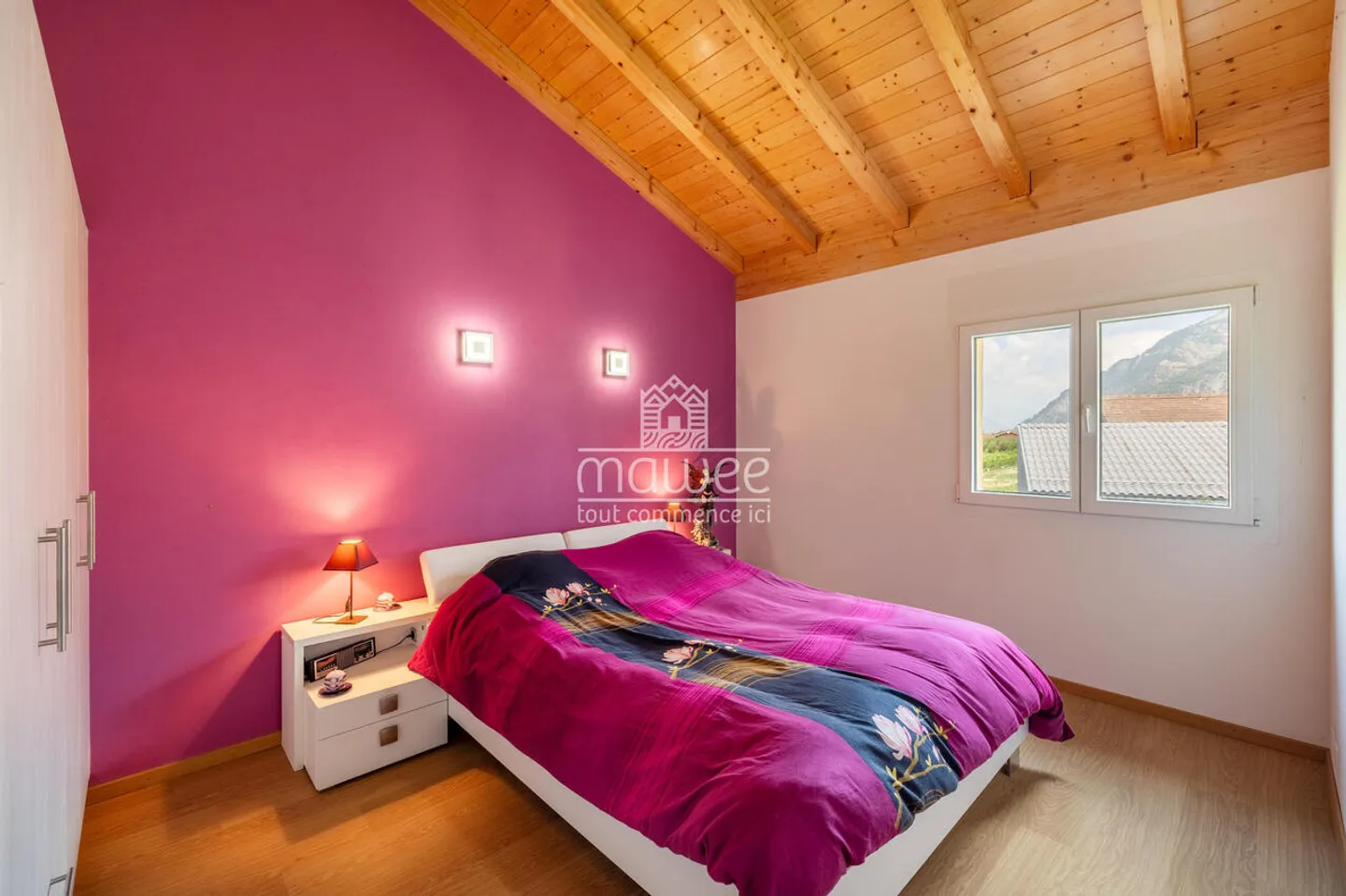 Wunderschöne 4,5 Zimmer mit Mezzanin - Komfort, Volumen und Ruhe - Foto 11 von 13