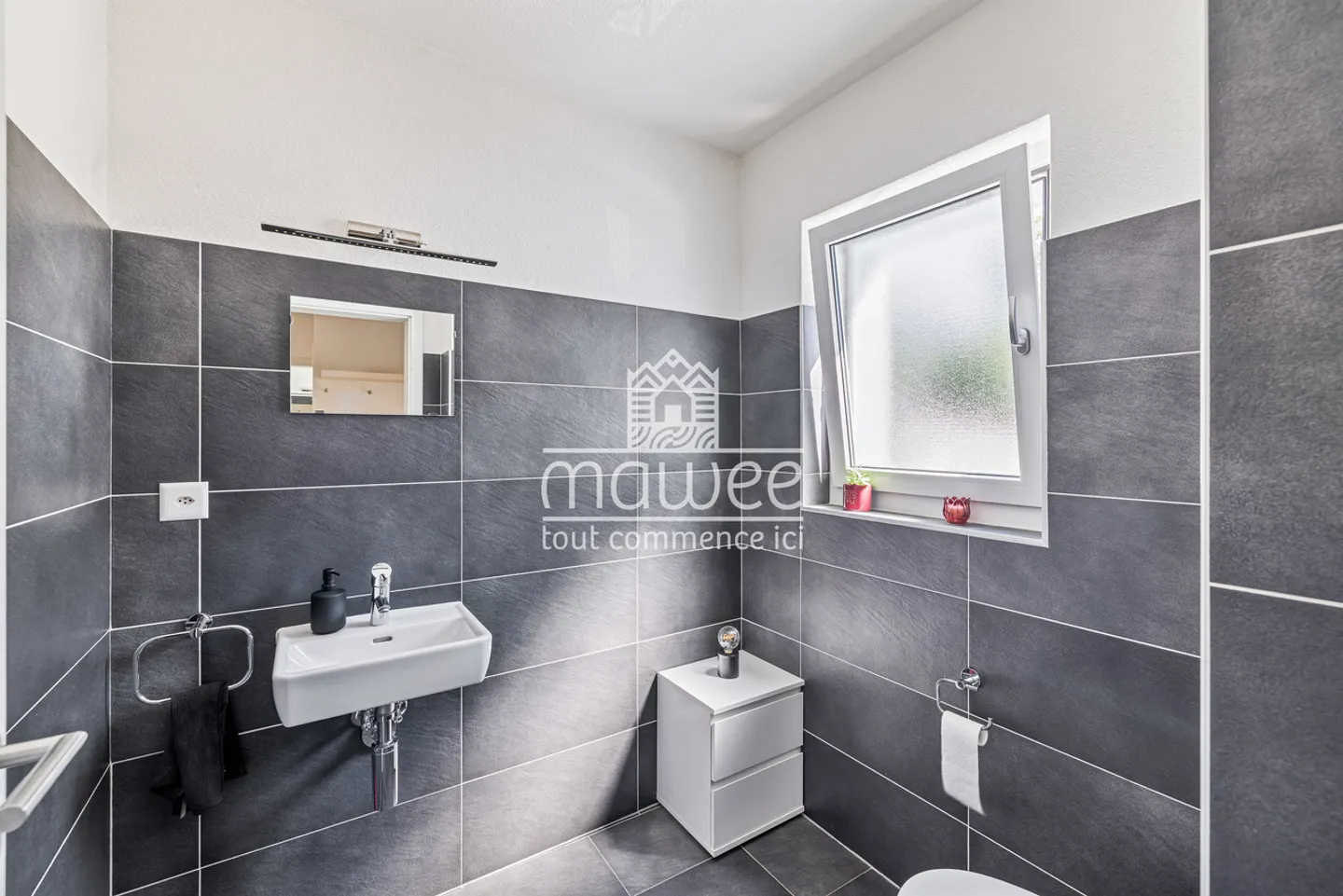 Villa individuelle avec 4 chambres et généreux sous-sol ! - Photo 8 of 13