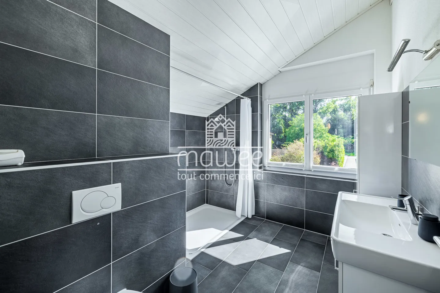 Villa individuelle avec 4 chambres et généreux sous-sol ! - Photo 12 of 13