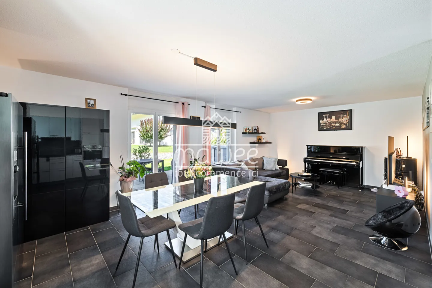 Villa individuelle avec 4 chambres et généreux sous-sol ! - Photo 5 of 13