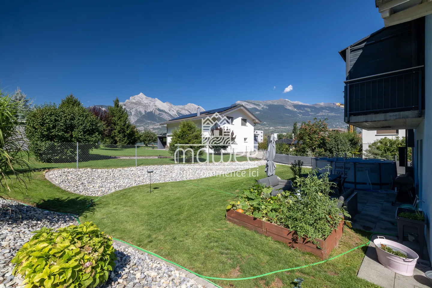 Villa individuelle avec 4 chambres et généreux sous-sol ! - Photo 2 of 13