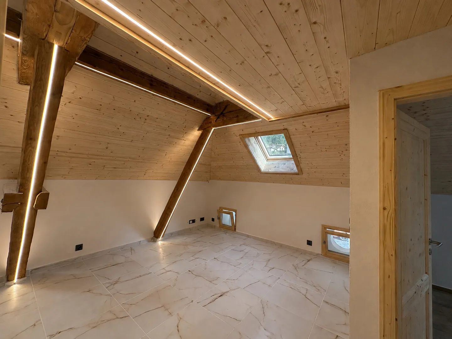 Grand appartement rénové au coeur des Valettes - Photo 3 sur 6