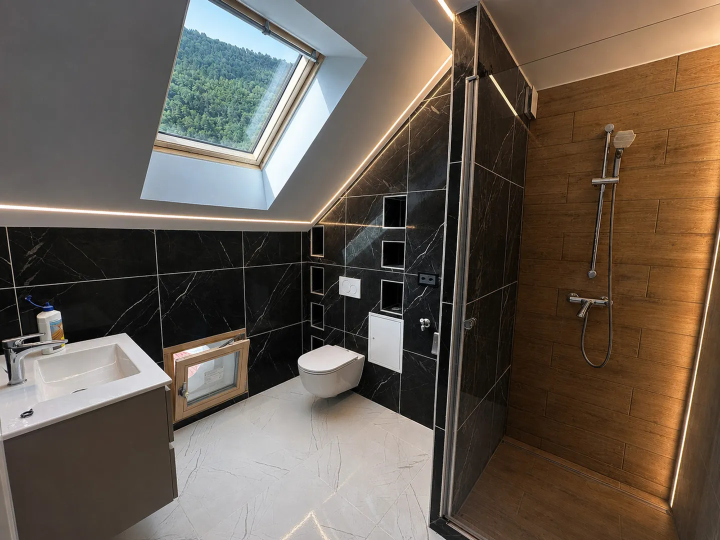Grand appartement rénové au coeur des Valettes - Photo 5 sur 6