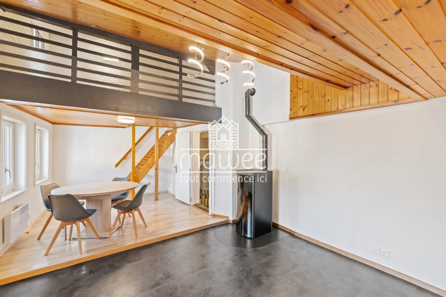 Petite maison de village de 3 pièces, cosy et pleine de charme - Photo 2 sur 13