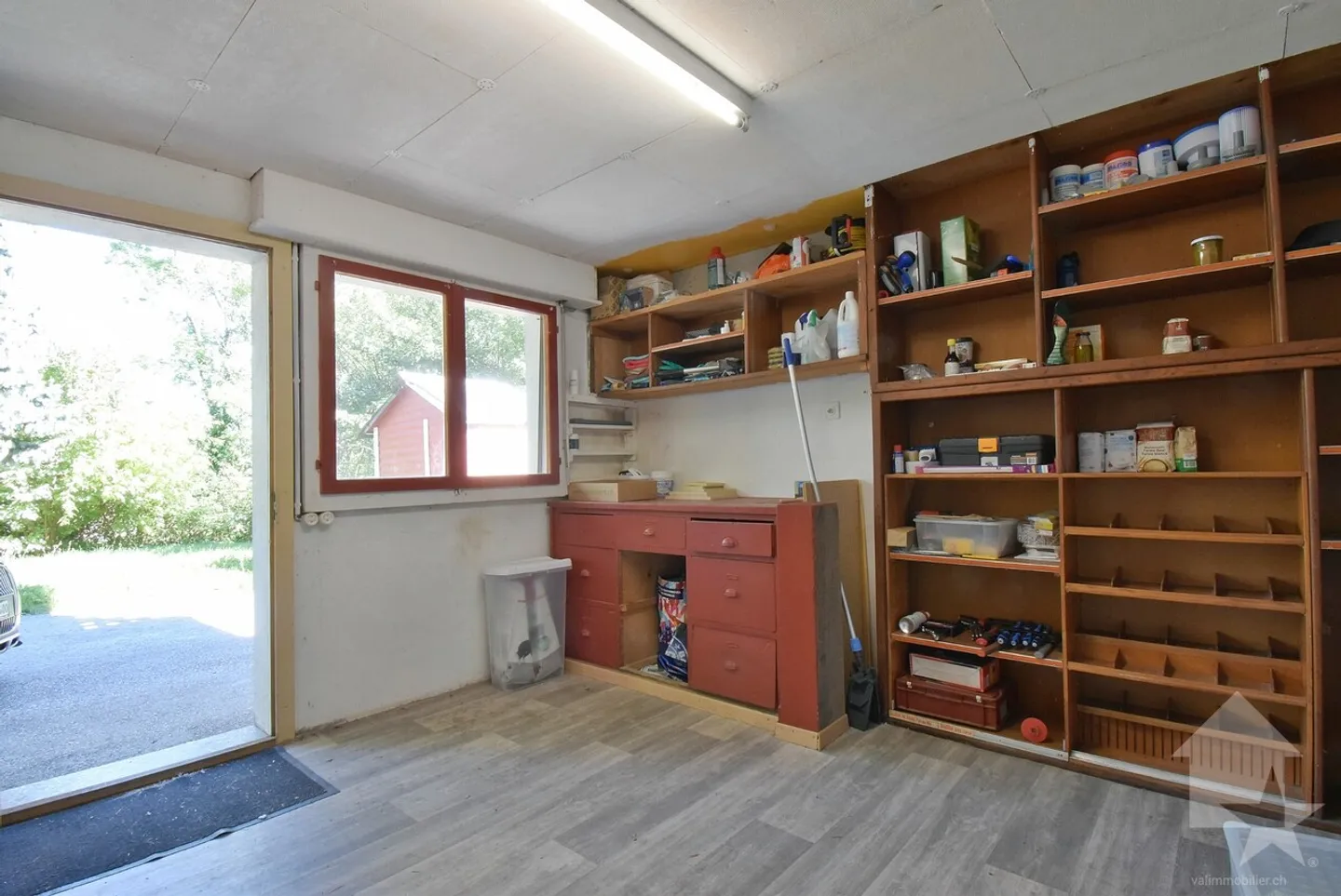 Beautiful small renovated house in a quiet area on a lovely plot - Photo 12 of 13